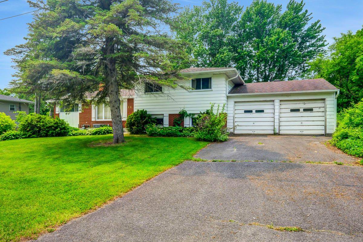 Stittsville - Munster - Richmond, ON K0A 2Z0,44 Gamble DR