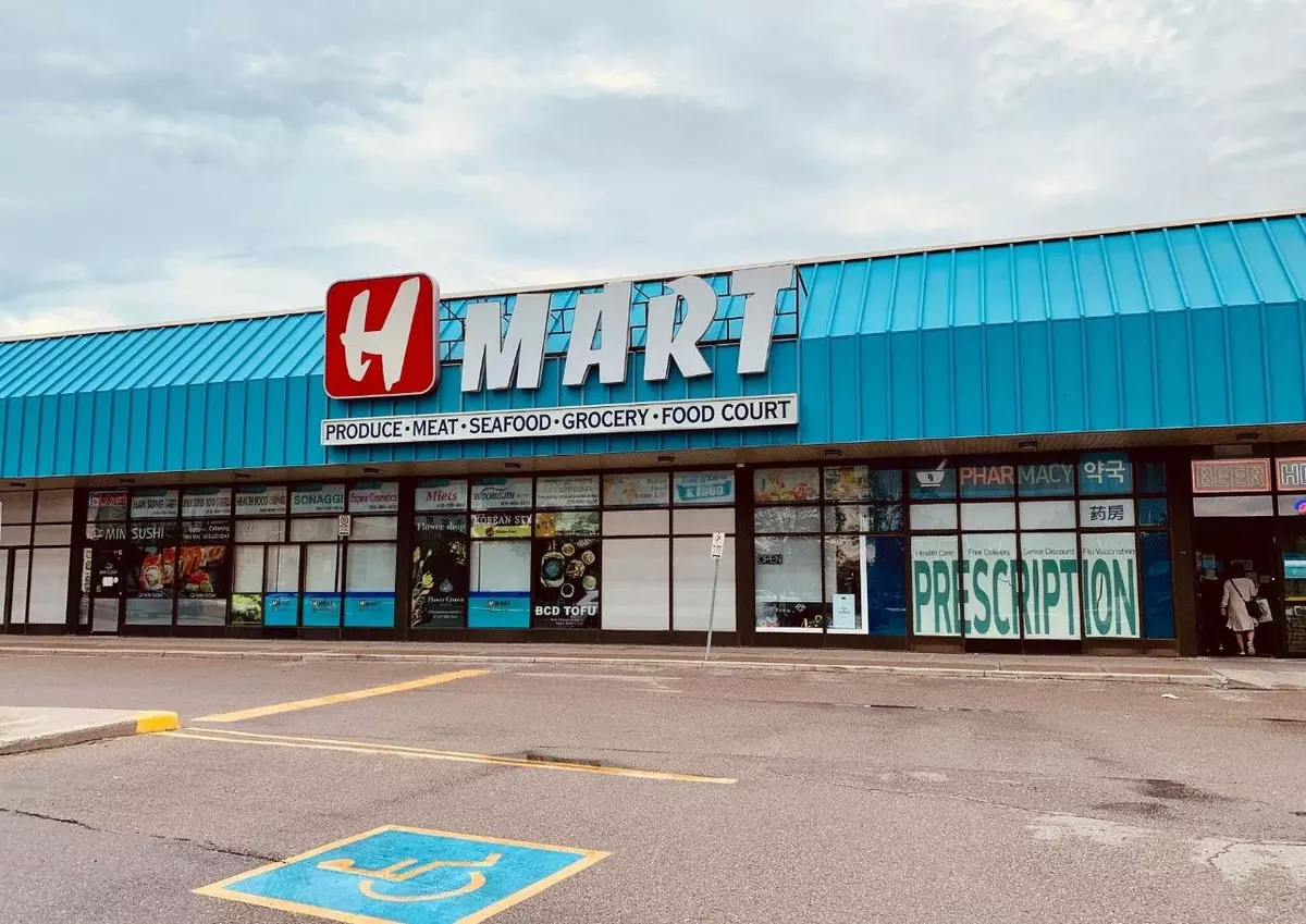 Richmond Hill, ON L4C 1V7,9737 Yonge N/A #202(H)