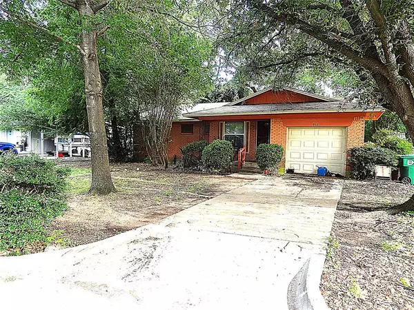 Denton, TX 76209,912 Sierra Drive