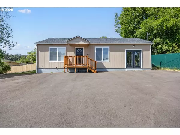 Roseburg, OR 97470,512 NW CECIL AVE
