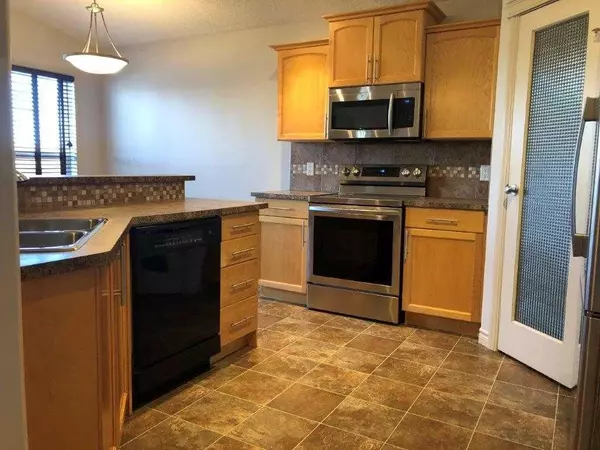 Grande Prairie, AB T8W 0A9,81 Pinnacle Lake DR