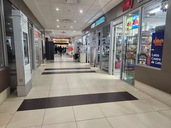 Toronto C01, ON M5B 1S8,384 Yonge ST #96