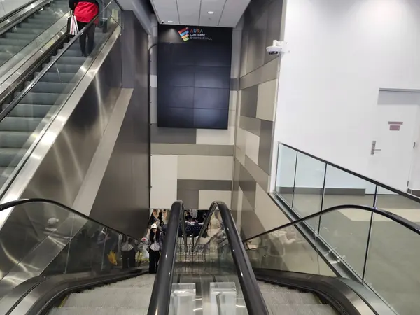 Toronto C01, ON M5B 1S8,384 Yonge ST #96