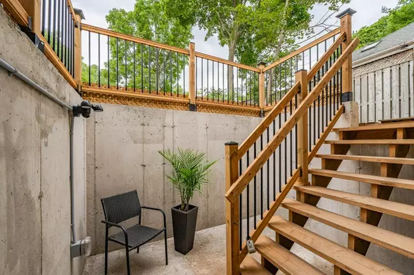 14 Clara ST #B, Guelph, ON N1E 5A1