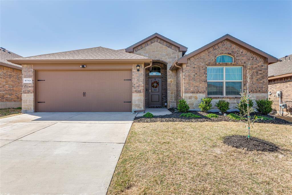 9713 Mint Hill Drive, Fort Worth, TX 76108