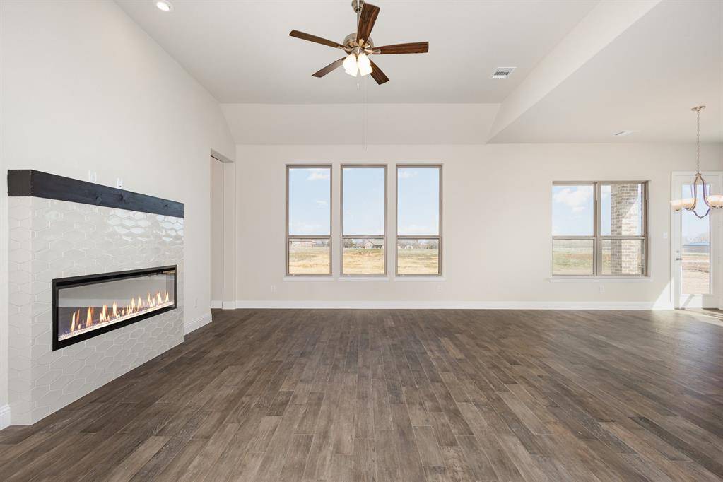 Sanger, TX 76266,6032 Mango