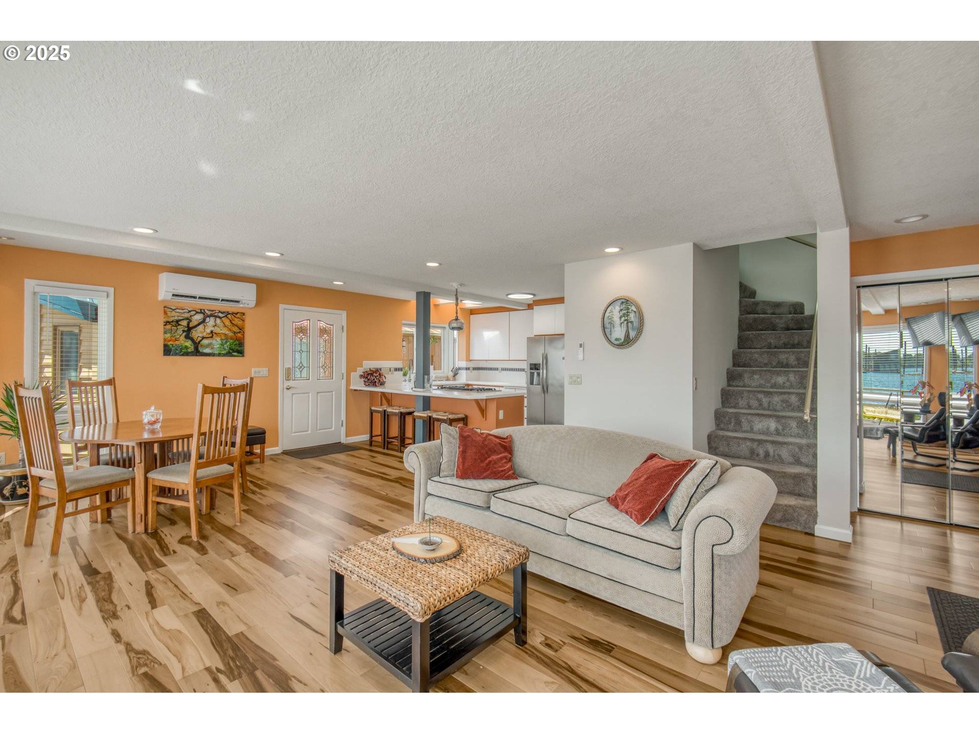 Portland, OR 97230,18989 NE Marine DR #04