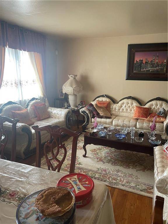 Brooklyn, NY 11236,582 East 82nd ST