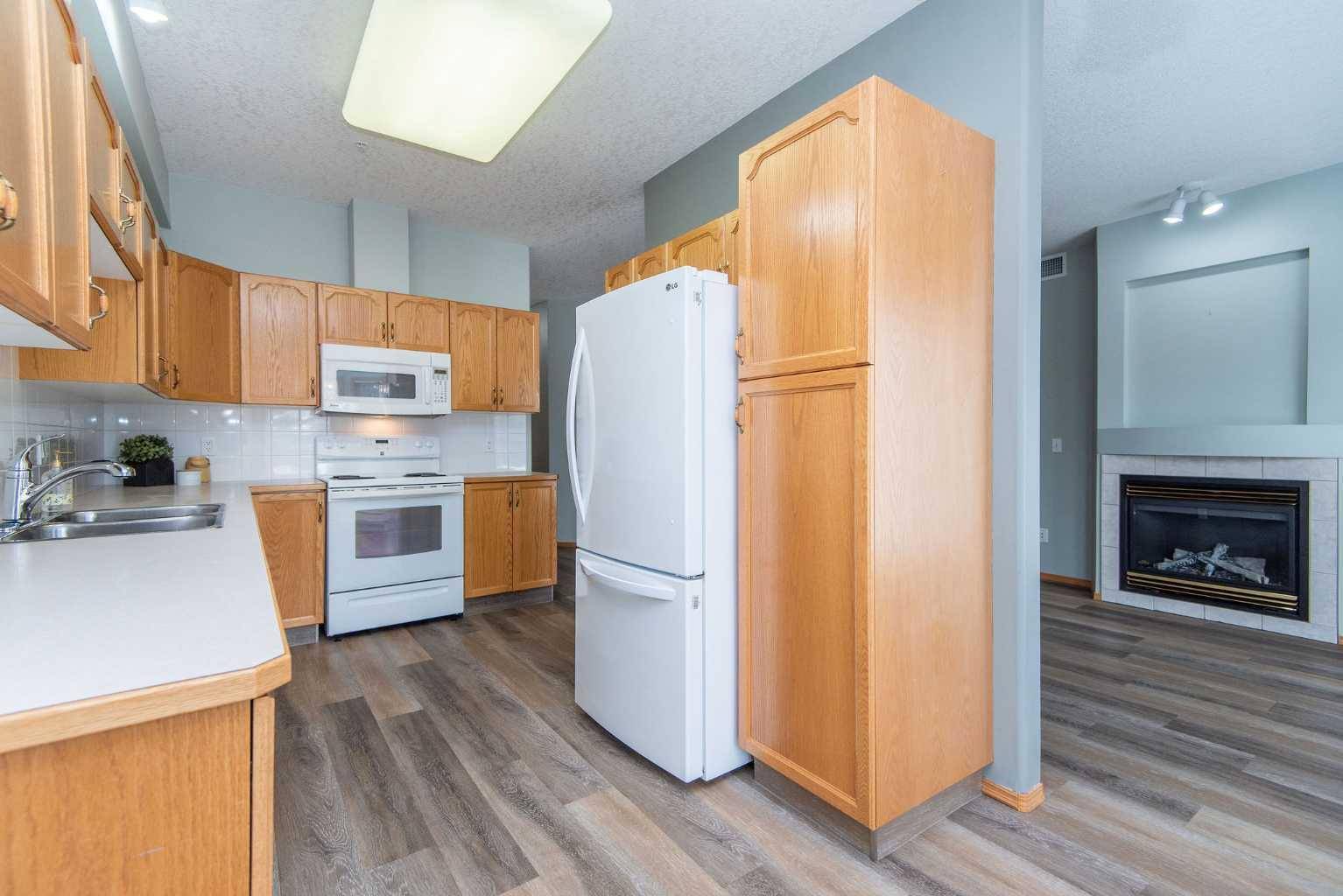Red Deer, AB T4N 7B9,4512 52 AVE #121