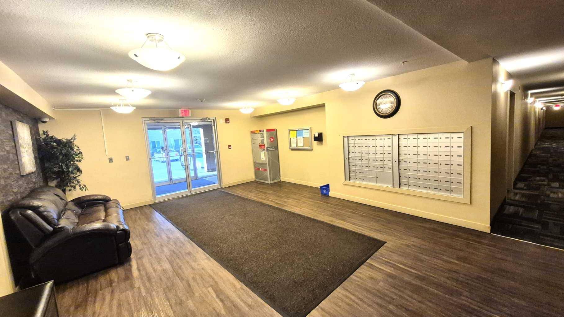Calgary, AB T3B0N5,7130 80 AVE NE #207