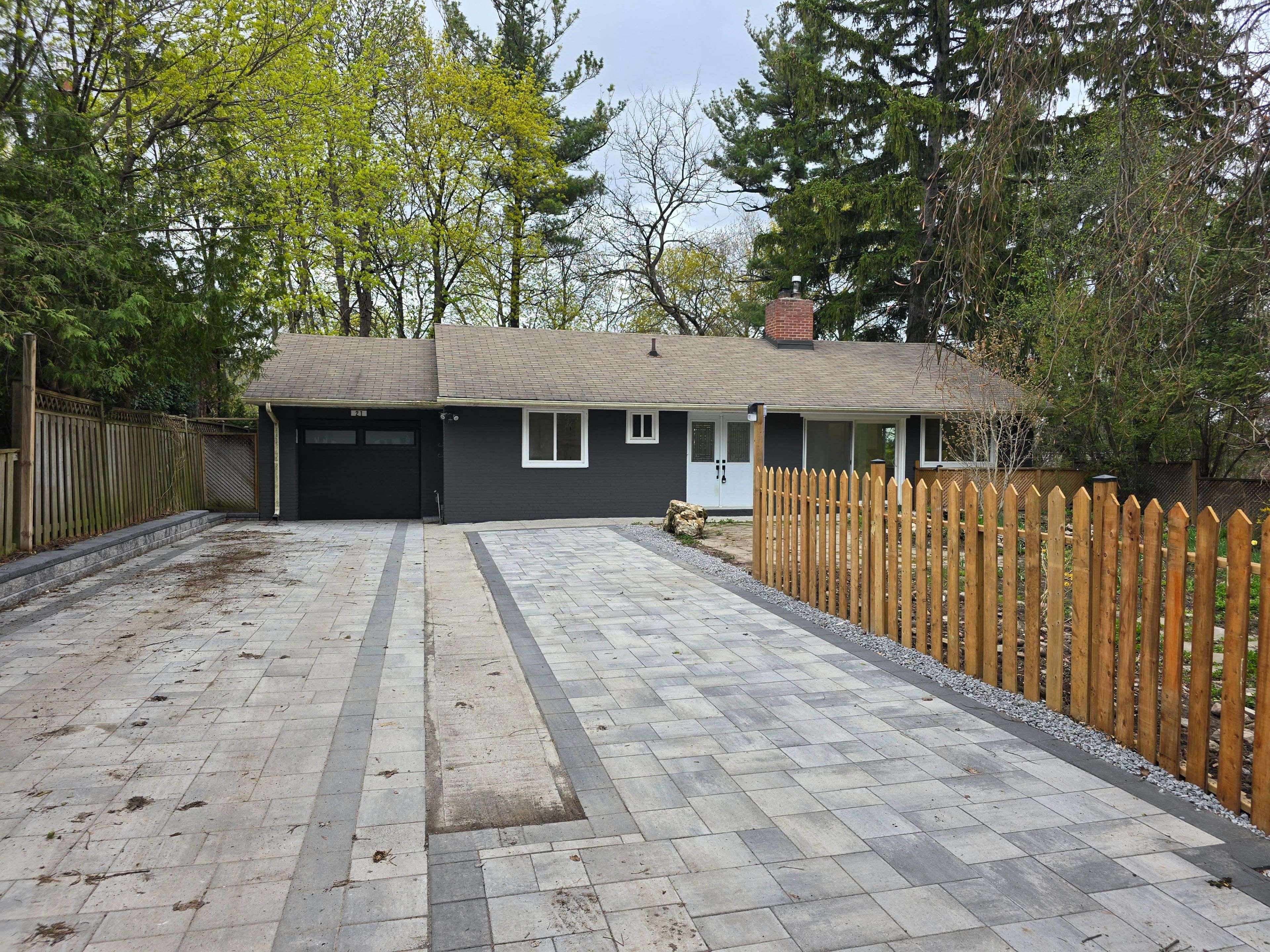 21 Donwoods DR #Lower, Toronto C12, ON M4N 2E9