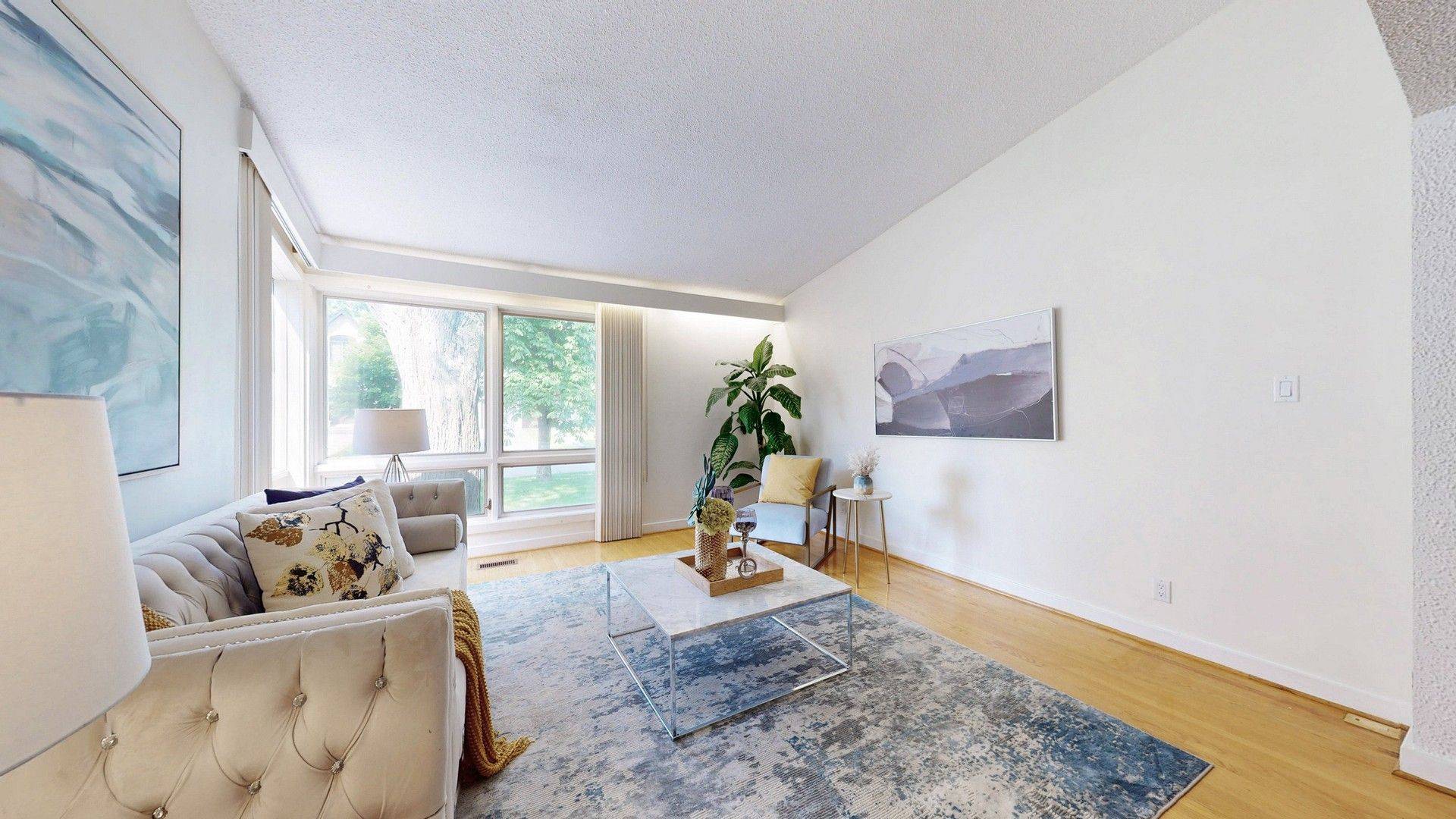 Toronto C13, ON M3B 2R1,46 Hurlingham CRES