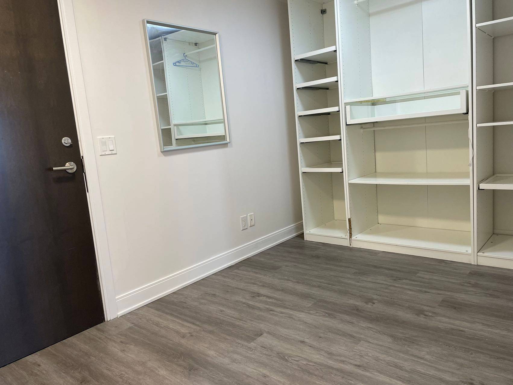 Toronto E07, ON M1S 0G3,125 Village Green SQ #2406