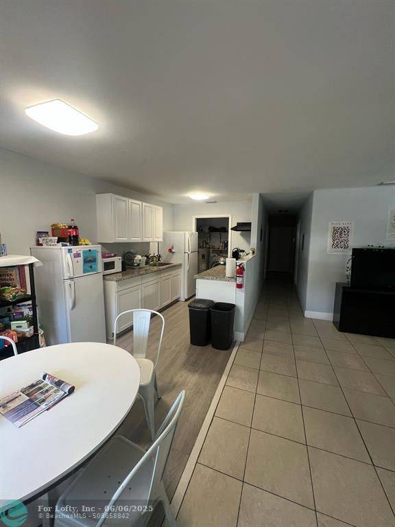Fort Lauderdale, FL 33315,944 SW 16th St