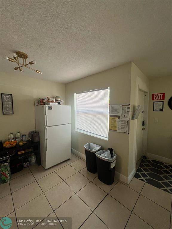 Fort Lauderdale, FL 33315,944 SW 16th St