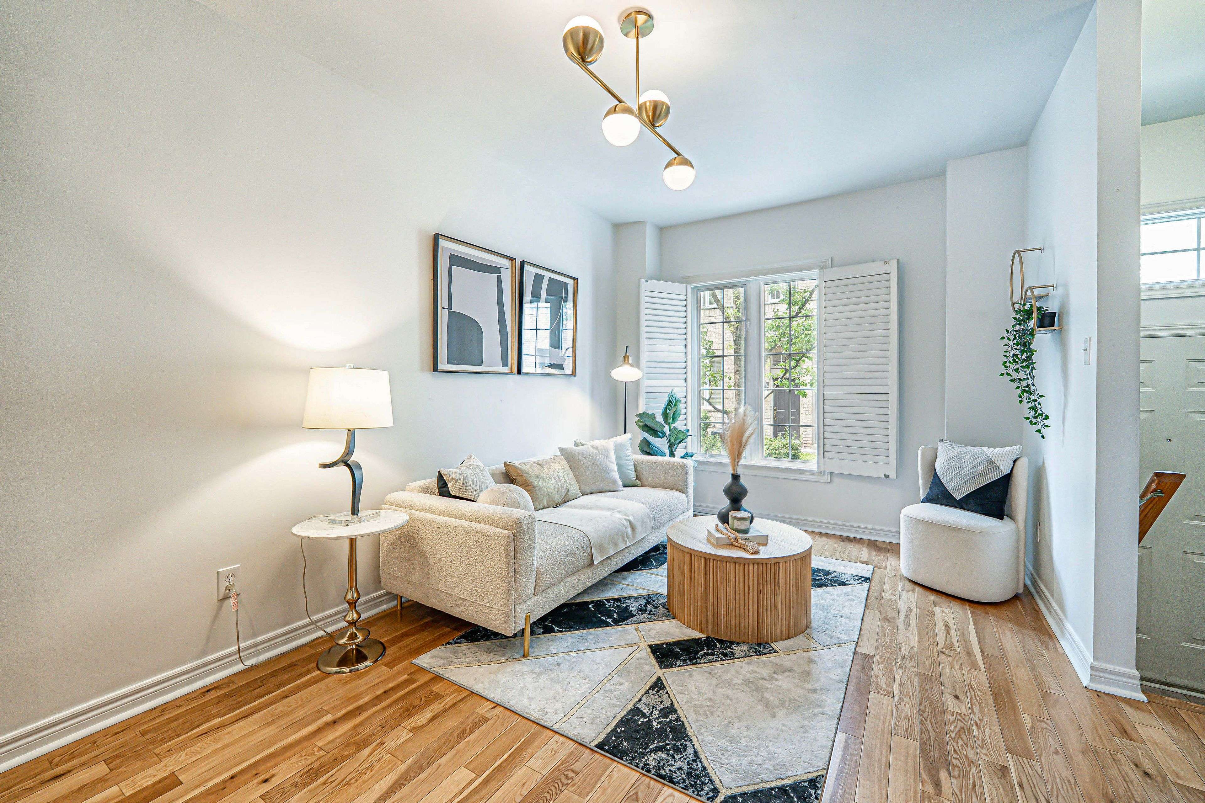23 Observatory LN #91, Richmond Hill, ON L4C 0M7