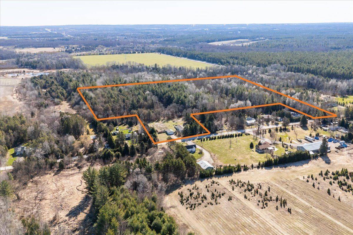 Clearview, ON L0M 1N0,3679 McCarthy DR