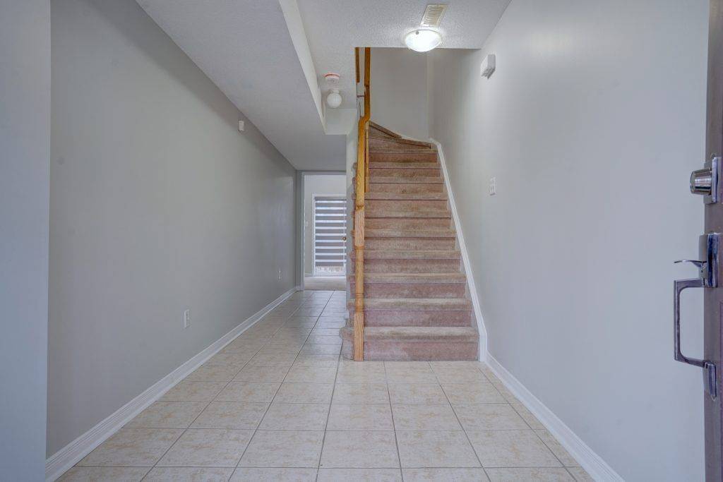 Mississauga, ON L4T 4M6,7035 Rexwood RD #158