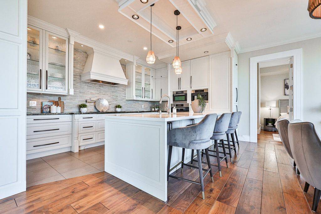 Mississauga, ON L5G 0A3,1 Hurontario ST #2002