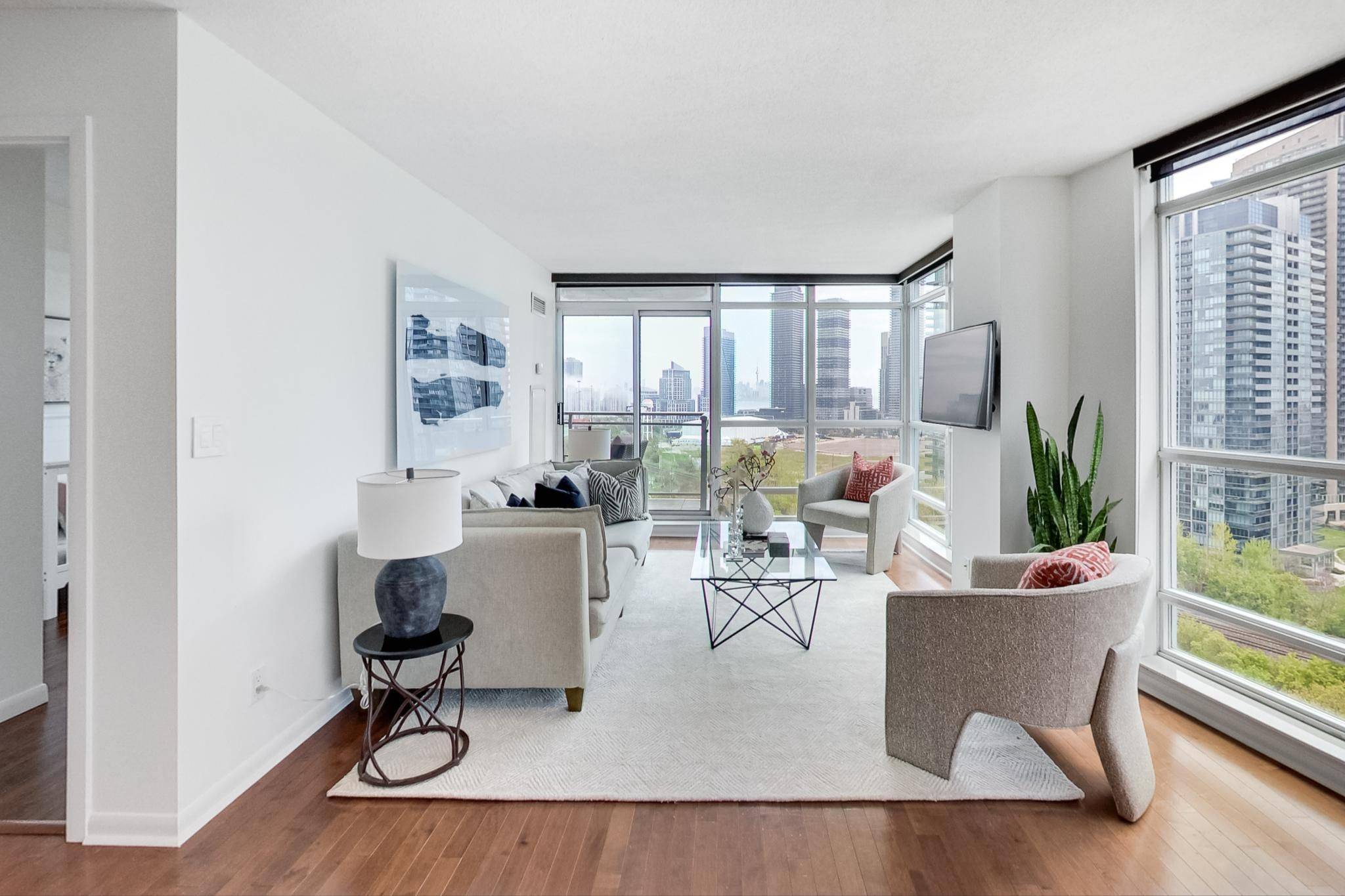 185 Legion RD N #1607, Toronto W06, ON M8Y 0A1