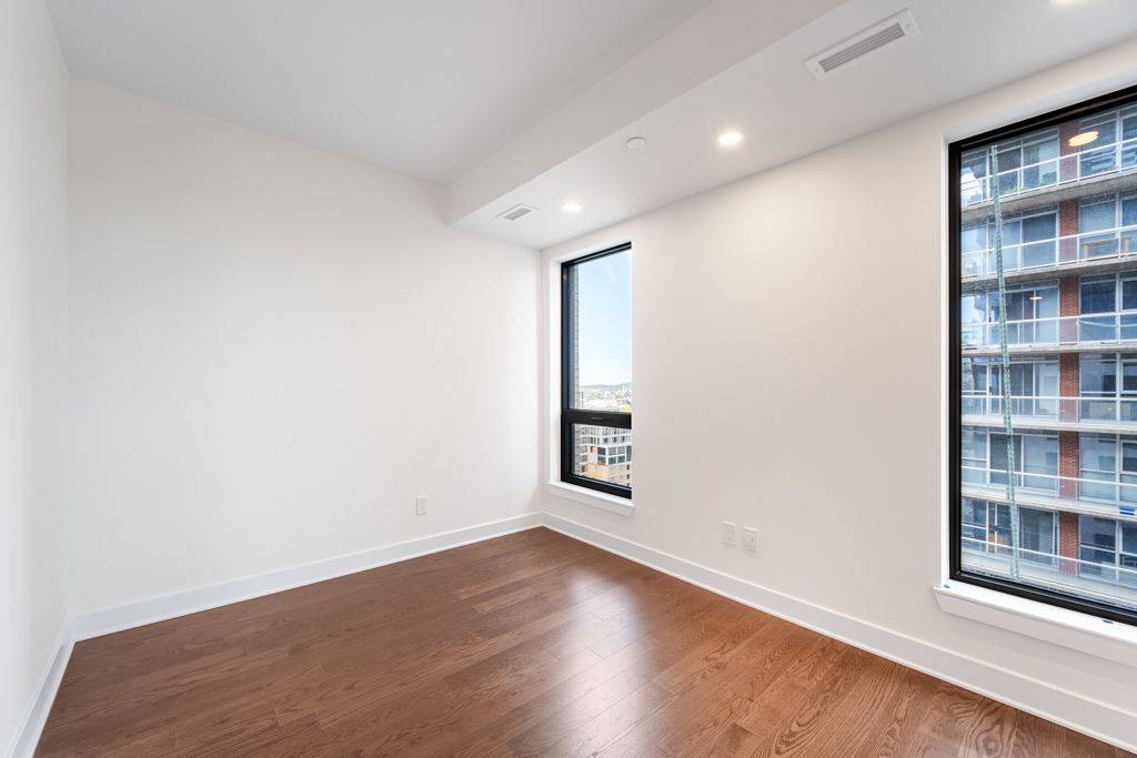 Lower Town - Sandy Hill, ON K1N 0G8,180 George ST #1403