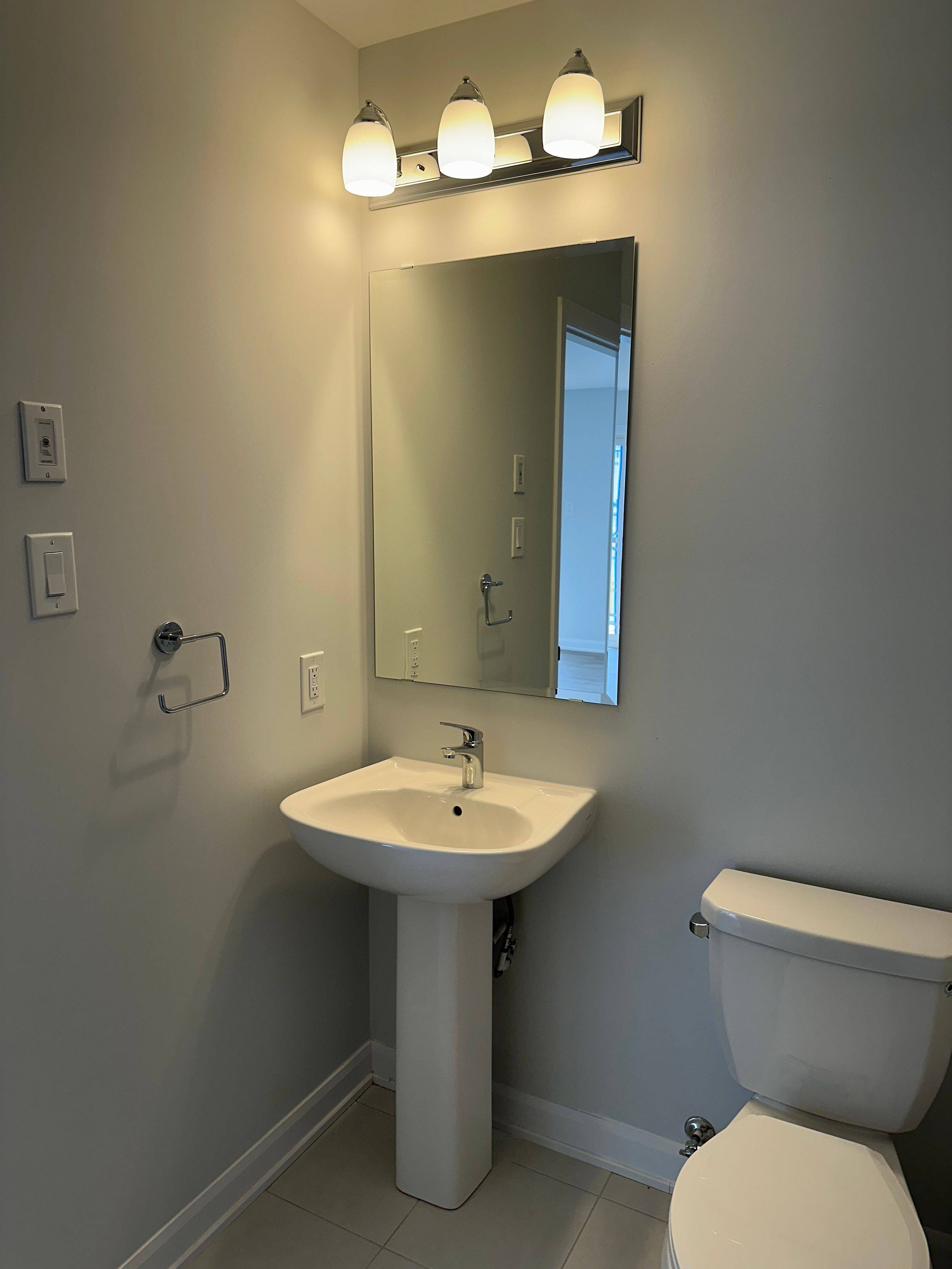Kanata, ON K2P 0T6,1421 Creekway Private