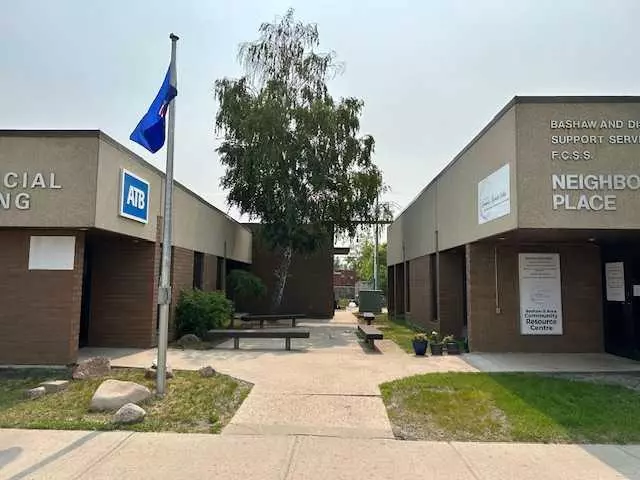 Bashaw, AB T0B 0H0,4915 50