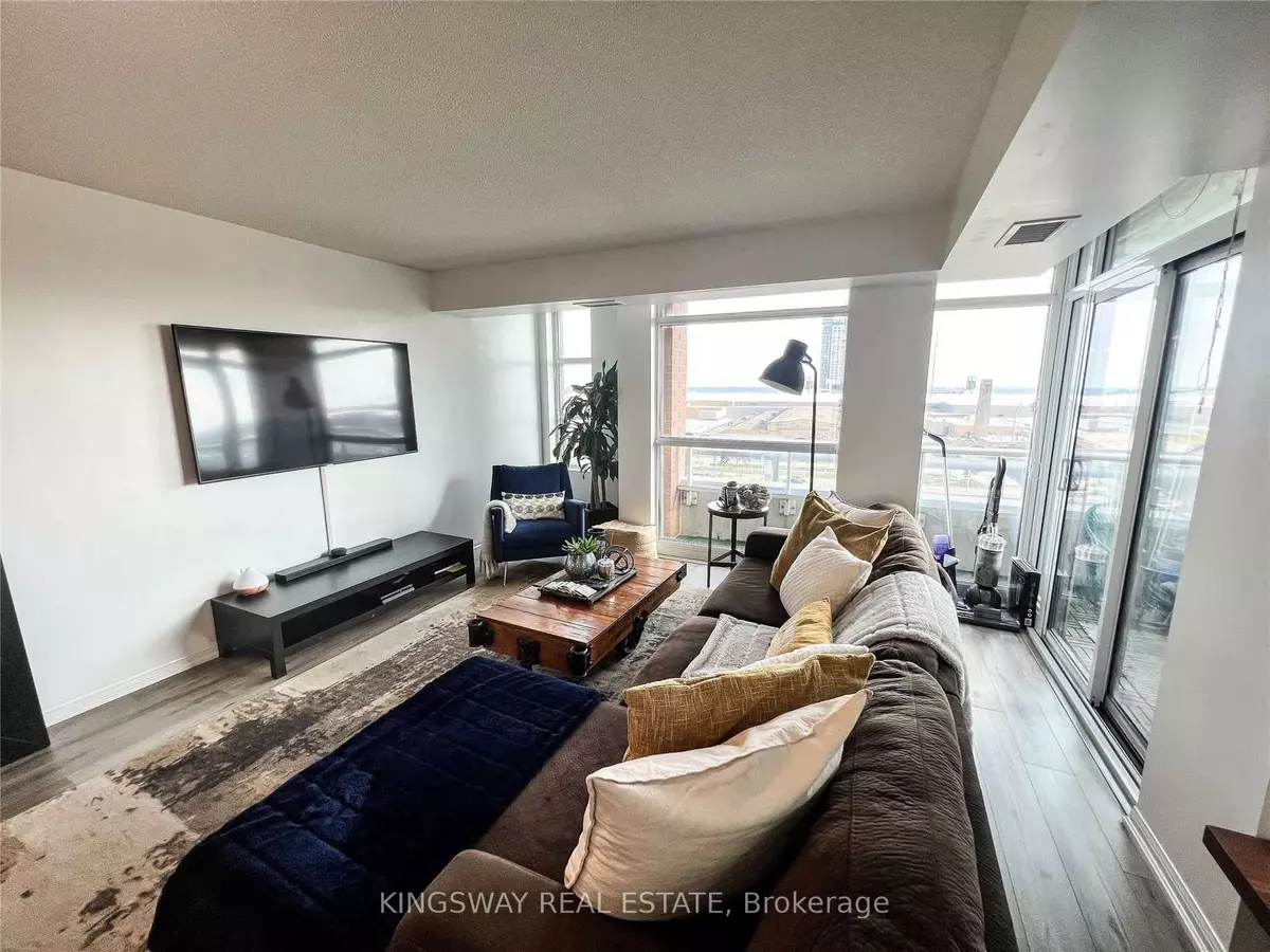 Toronto C01, ON M6K 3R2,65 East Liberty ST #805