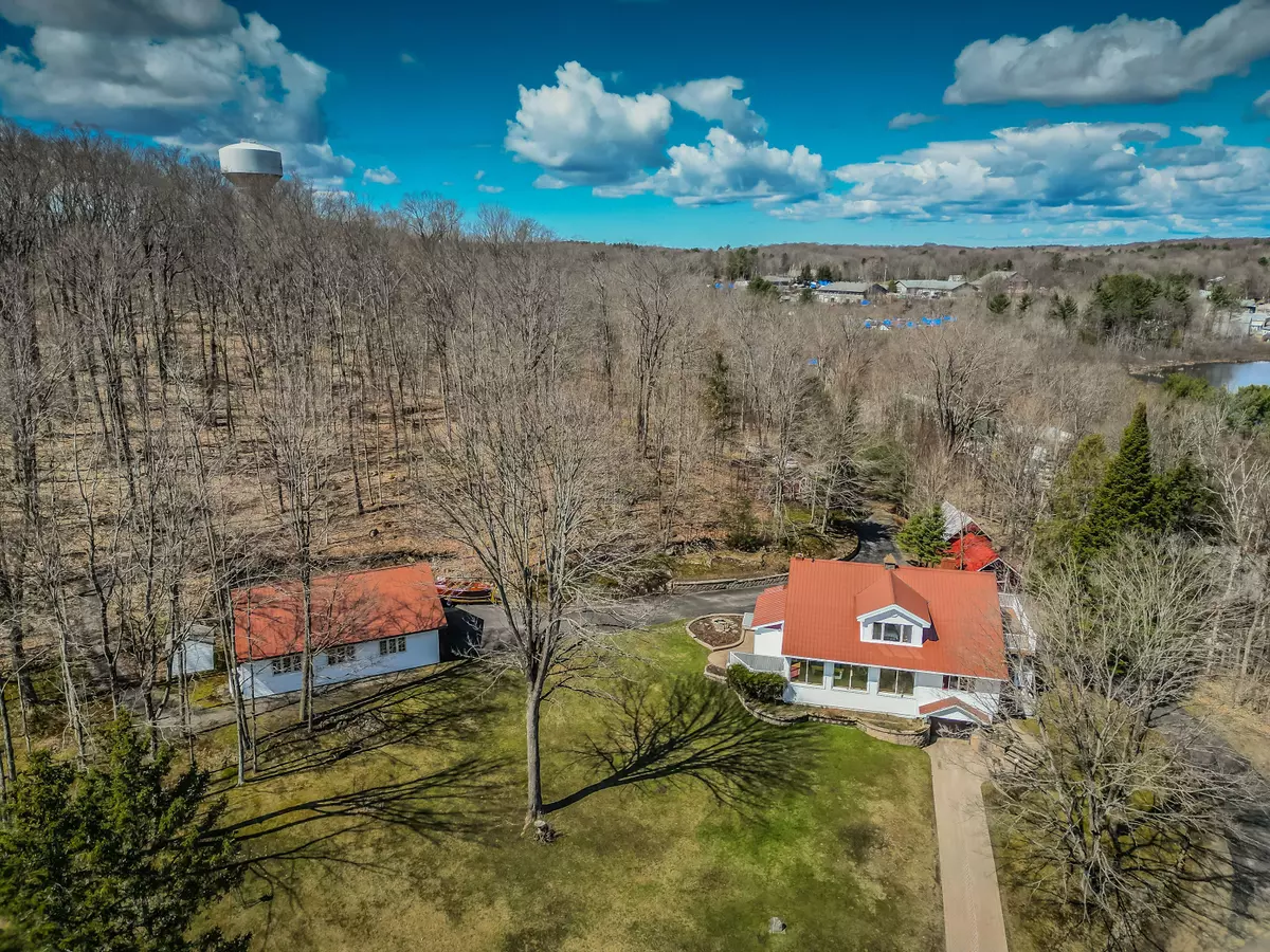 Muskoka Lakes, ON P0B 1J0,53 TODHOLM DR