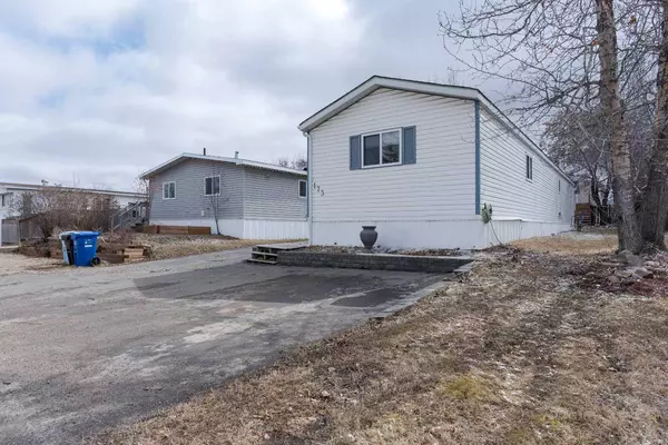 173 Greely RD, Fort Mcmurray, AB T9H 3Y7