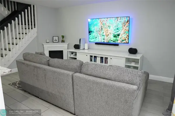 Hollywood, FL 33023,127 Hidden Court Rd