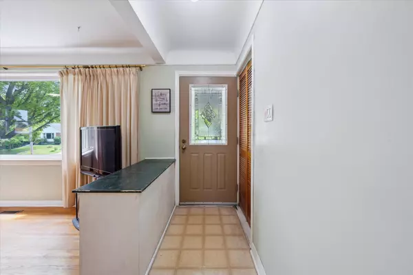 Guelph, ON N1E 2B5,20 Cadillac DR