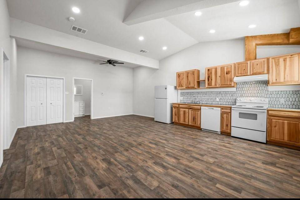 Sanger, TX 76266,6579 Indian Trail #3