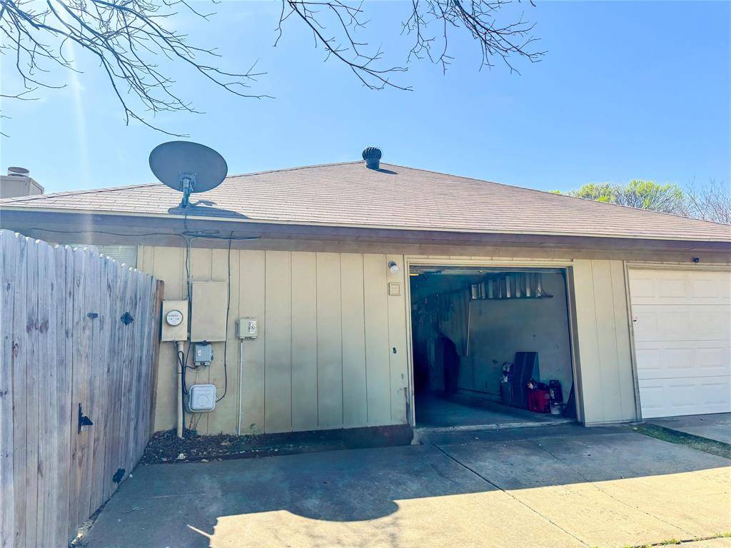 Dallas, TX 75227,10327 Oak Branch Lane