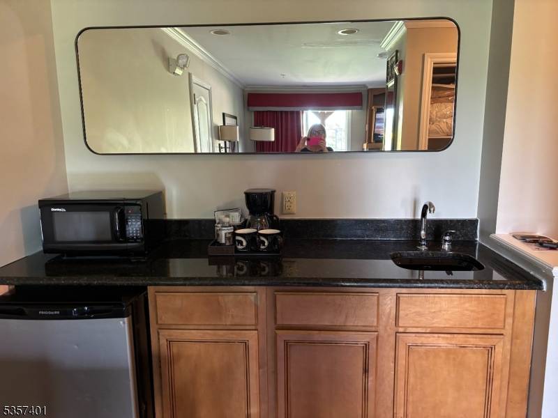 Vernon Twp., NJ 07462,2 Chamonix Dr #107