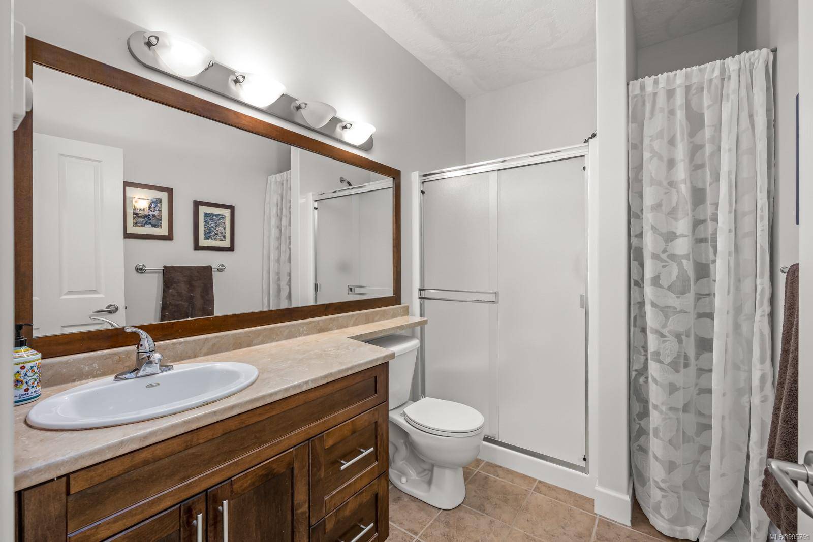 Courtenay, BC V9N 3R9,930 Braidwood Rd #211