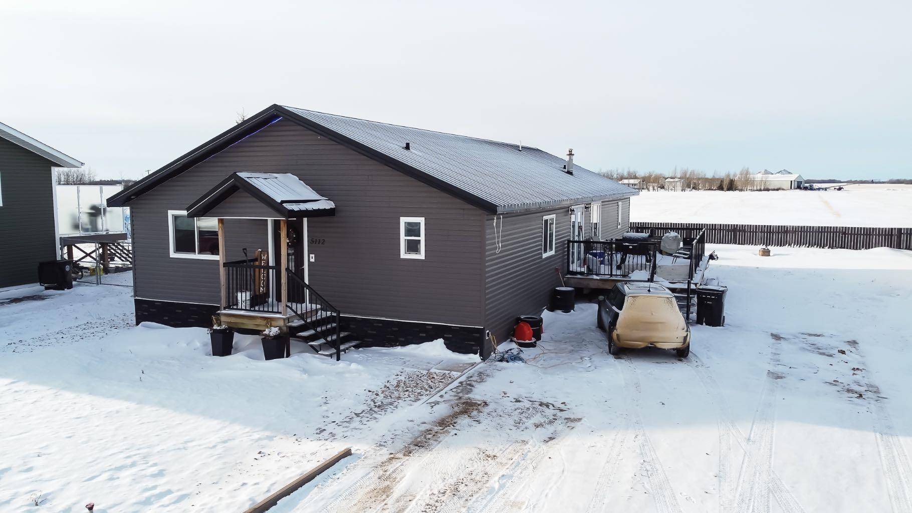 5112 52 ST, Girouxville, AB T0H 1S0