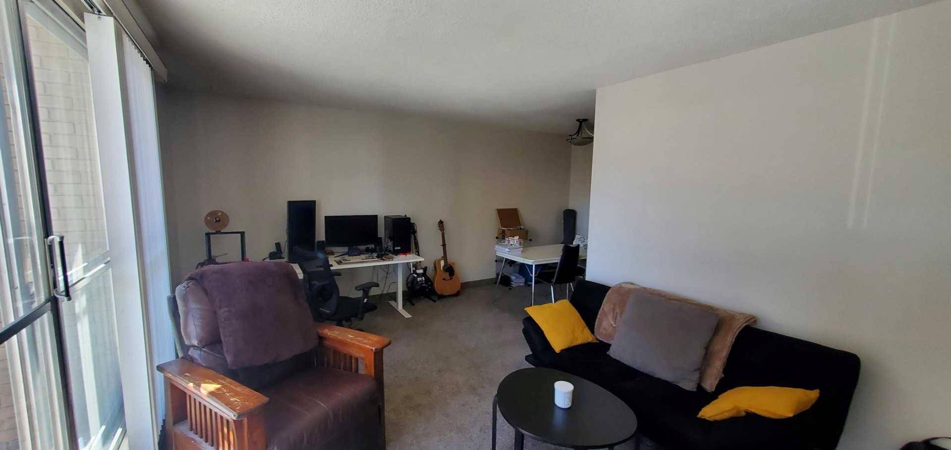 Calgary, AB T2R1H4,339 13 AVE Southwest #201