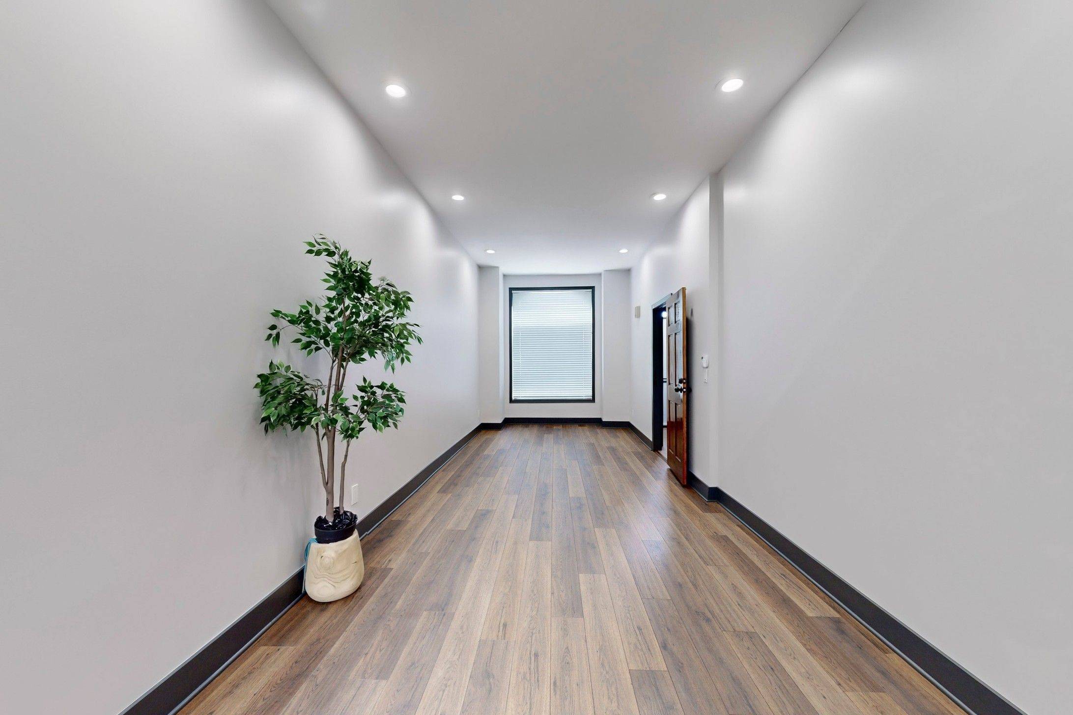 Toronto C08, ON M5A 2Z1,148 Parliament ST