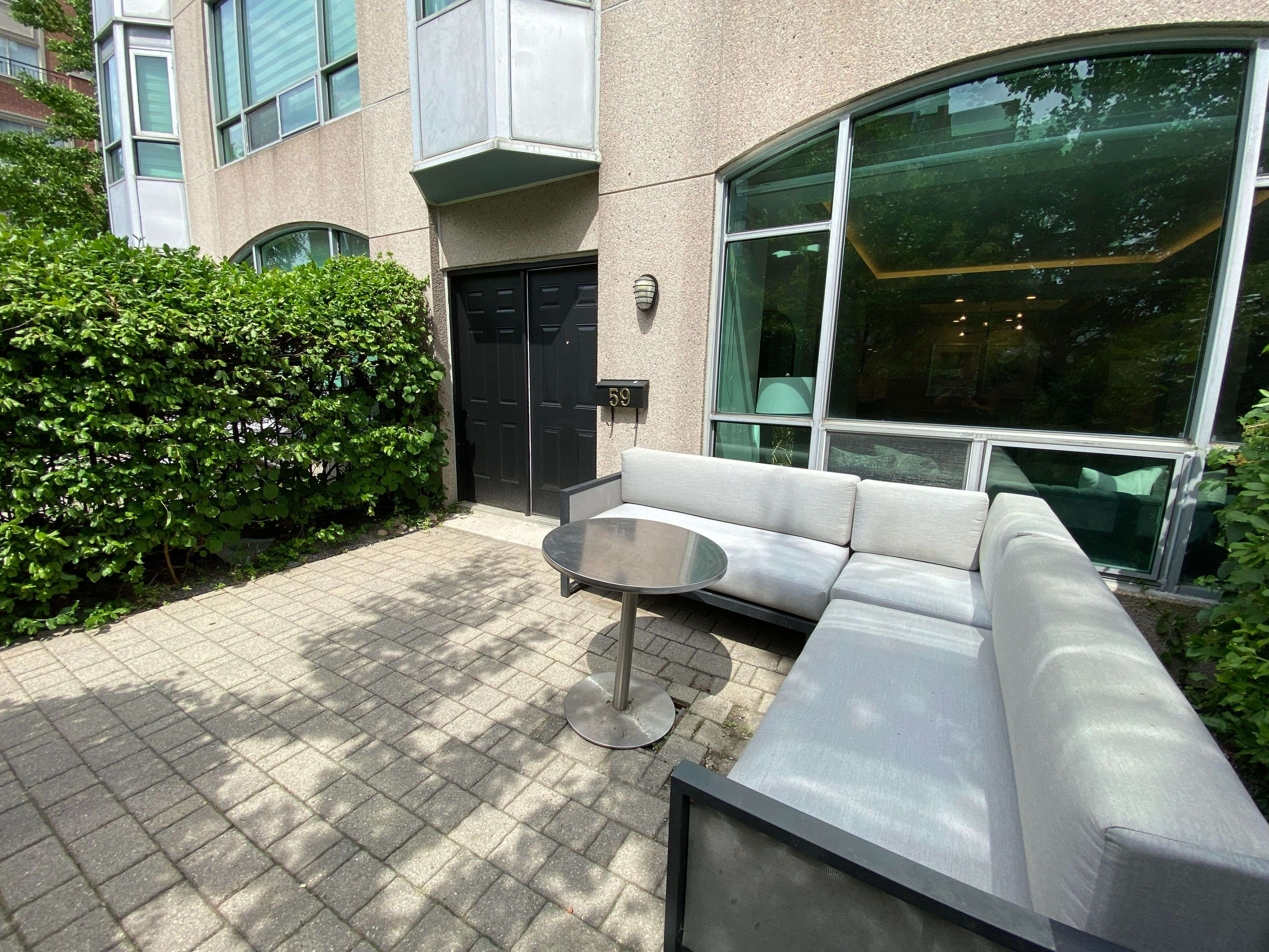 Toronto C02, ON M5R 3S6,59 Mcmurrich ST