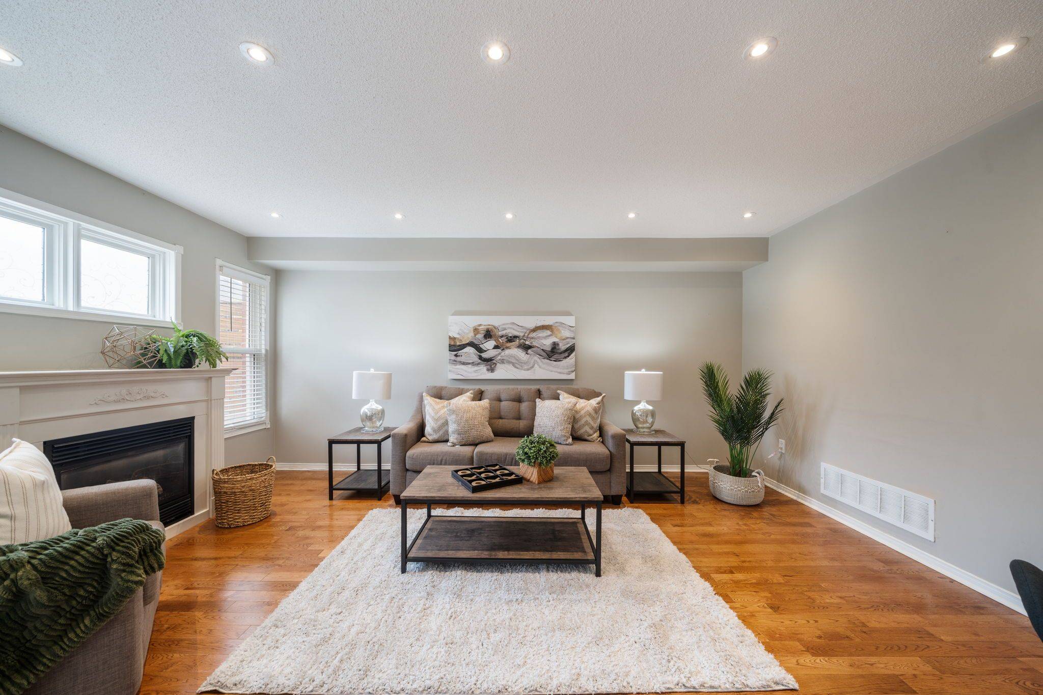 Whitby, ON L1M 1C9,38 Wells CRES
