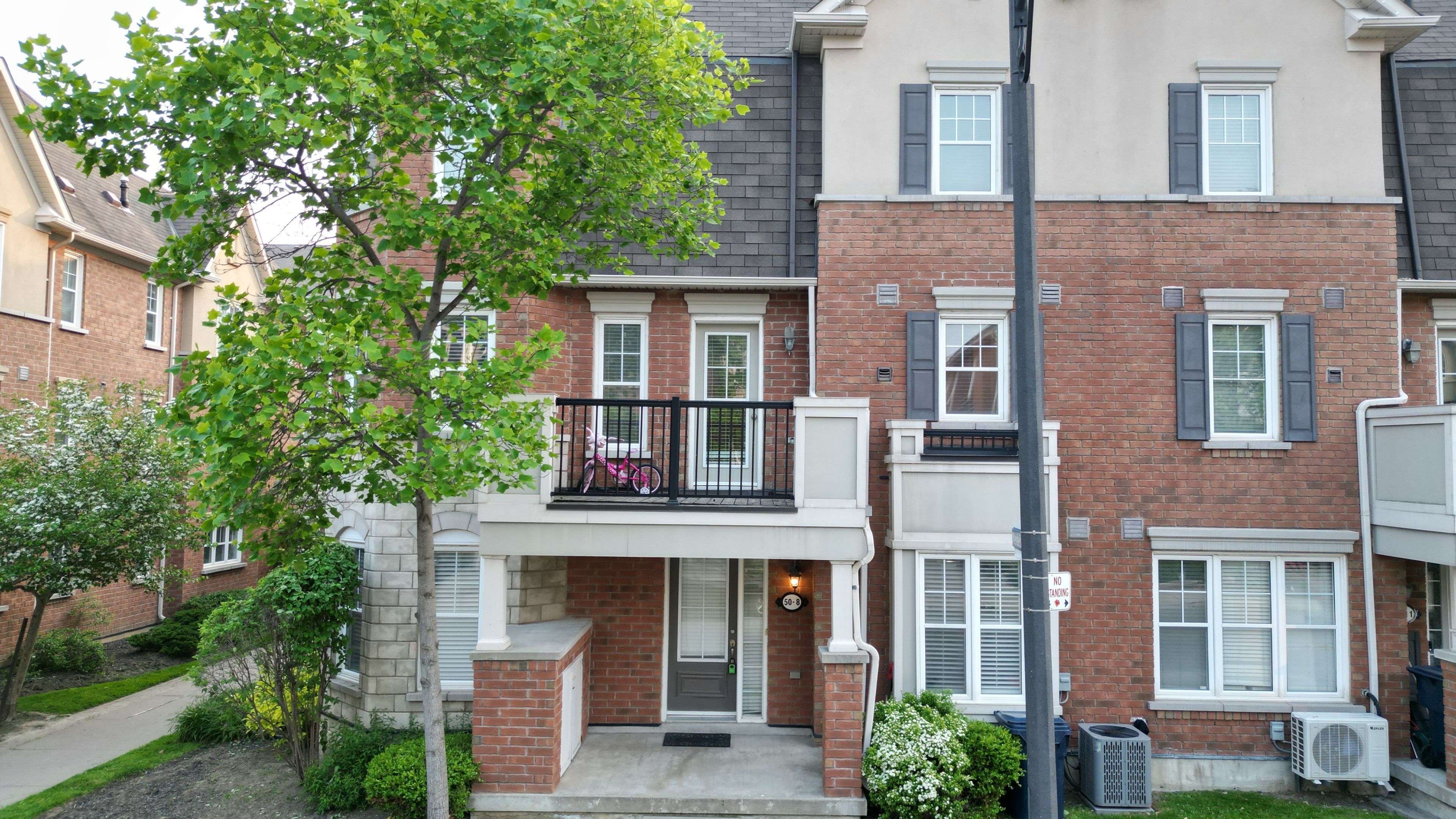 Toronto E04, ON M1L 0G8,50 Mendelssohn ST #8