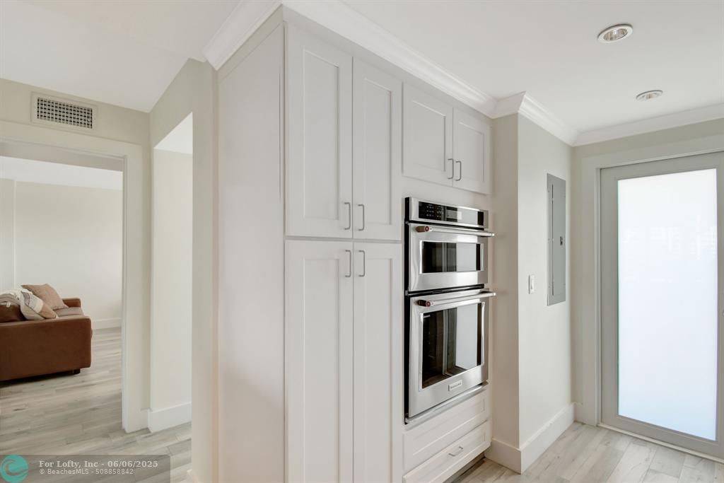 Fort Lauderdale, FL 33301,800 SE 4th St #302