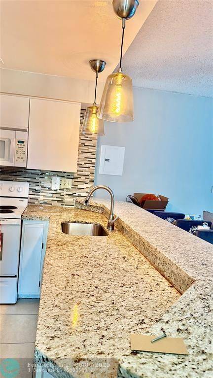 Fort Lauderdale, FL 33315,2445 SW 18th Ter  #119
