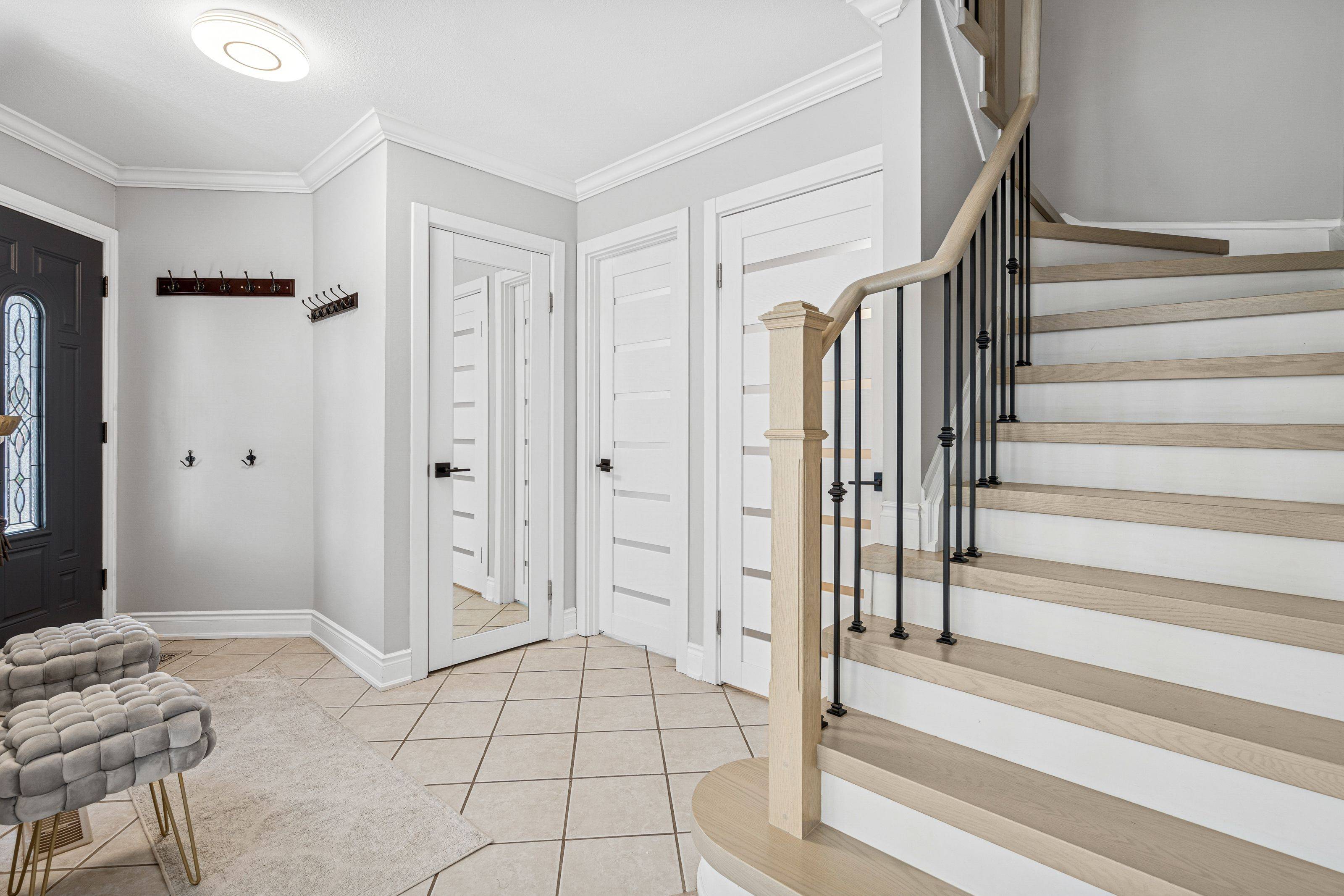 39 CHURCHLAND DR, Barrie, ON L4N 8P9
