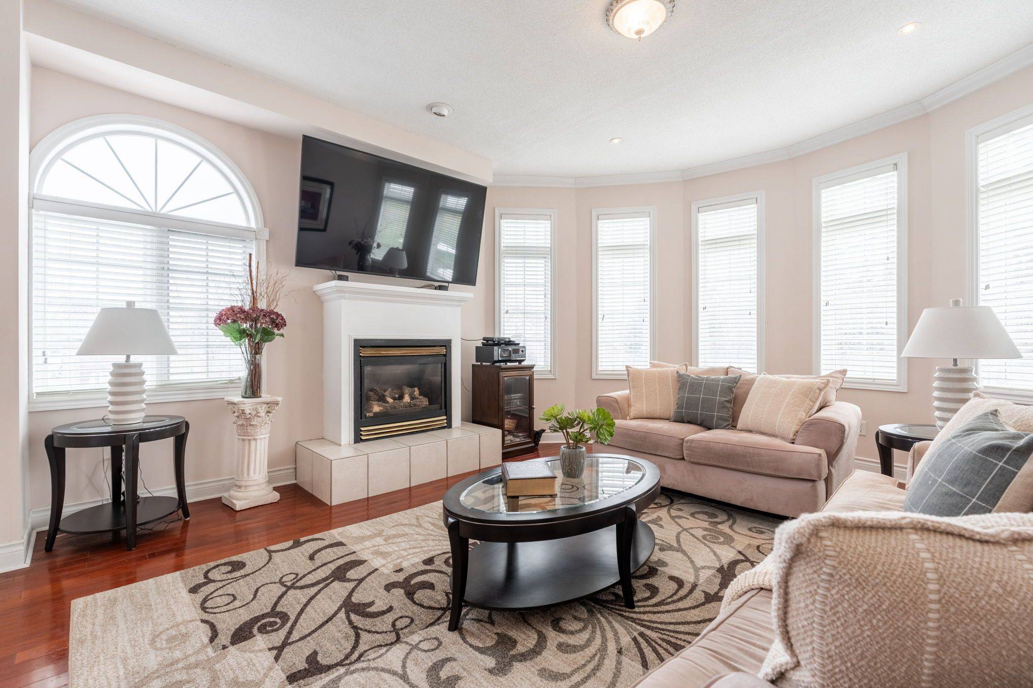 Burlington, ON L7P 4V3,1401 Tamworth CT
