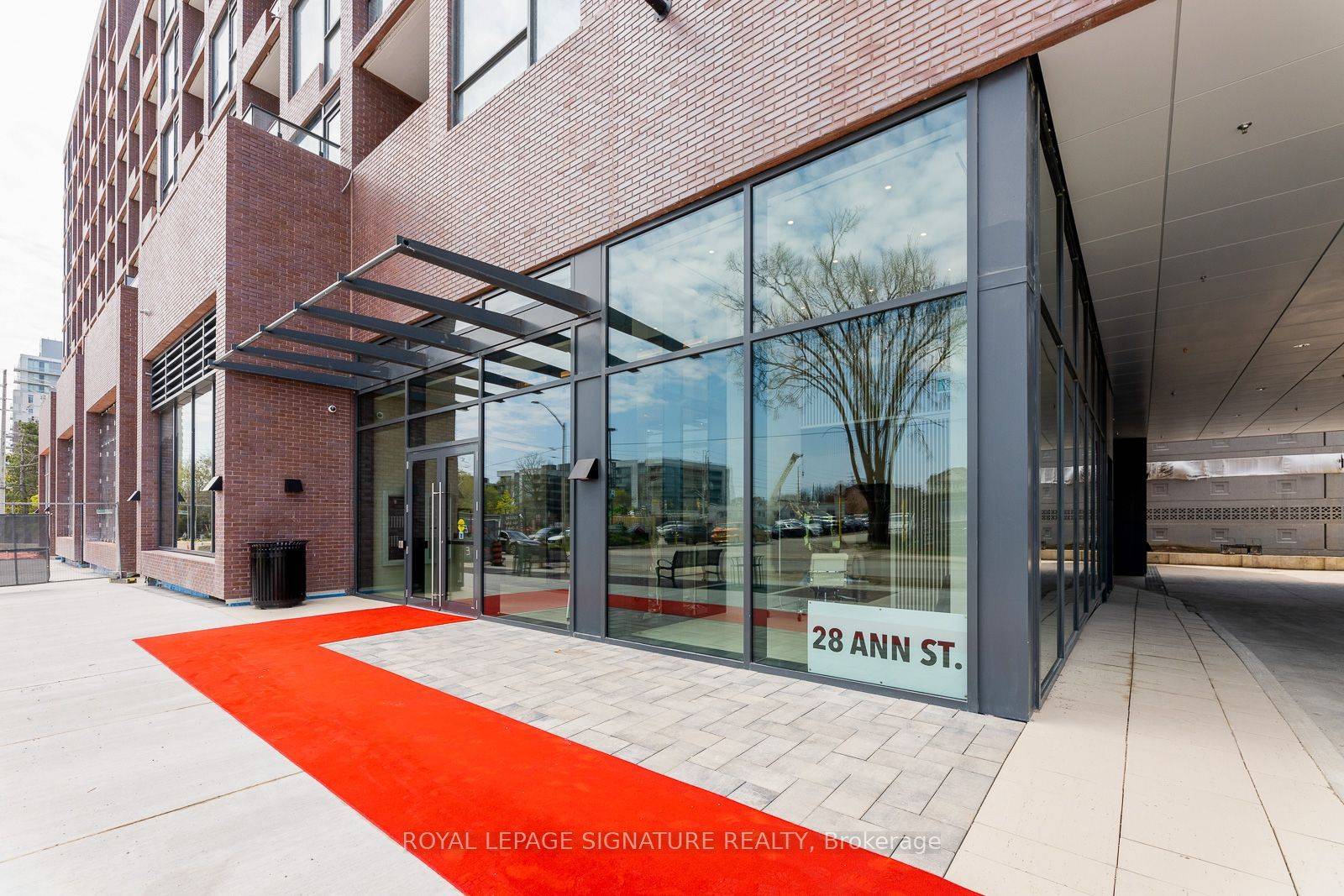 Mississauga, ON M3C 0H5,28 Ann ST #515