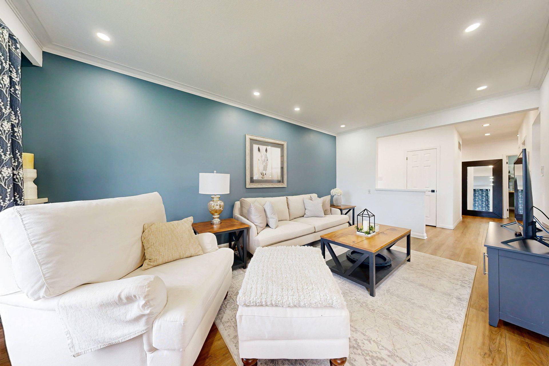 65 Ashwood CRES, Brampton, ON L6T 1M1