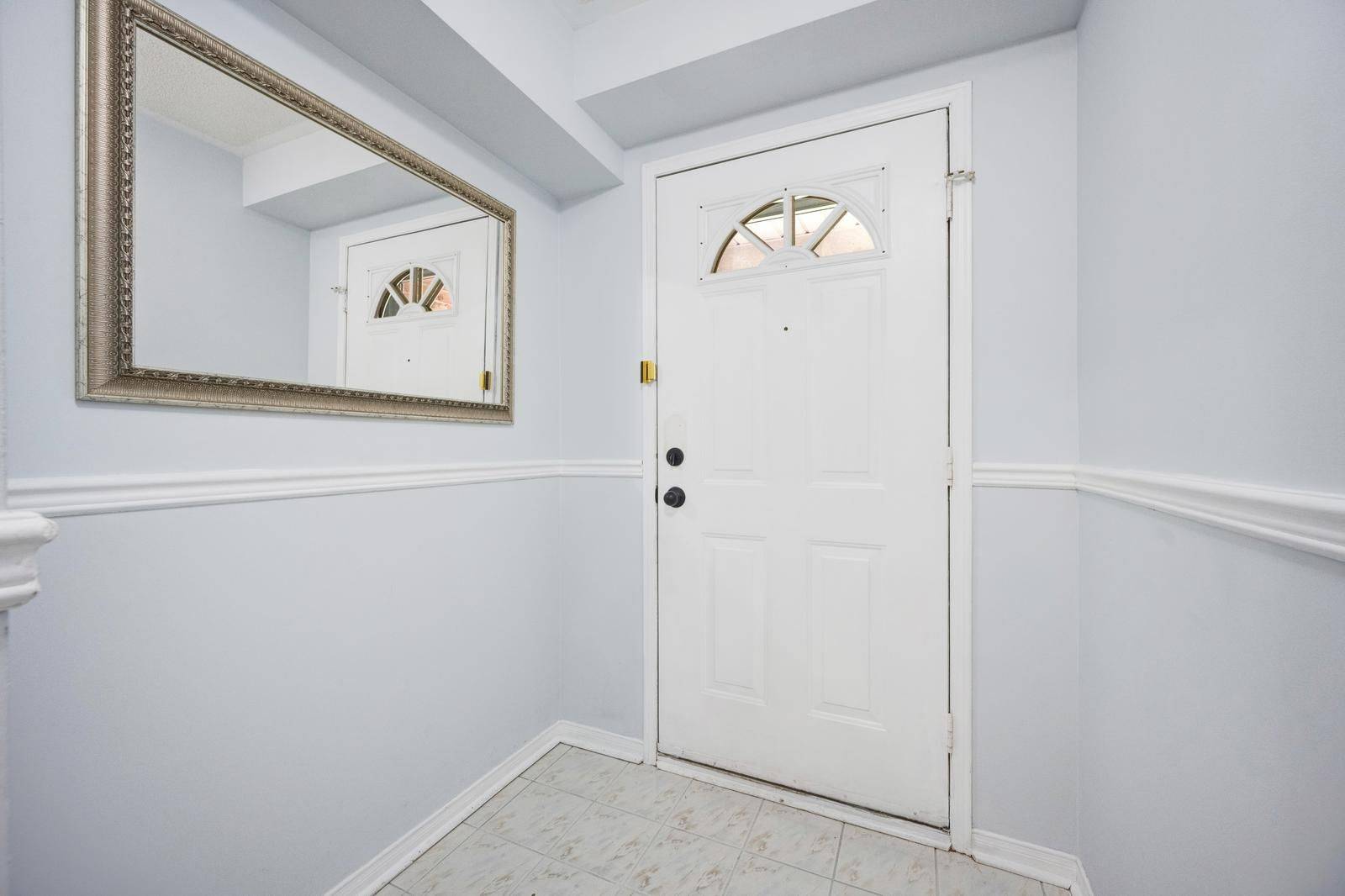 Mississauga, ON L4Z 3P9,55 Barondale DR #32