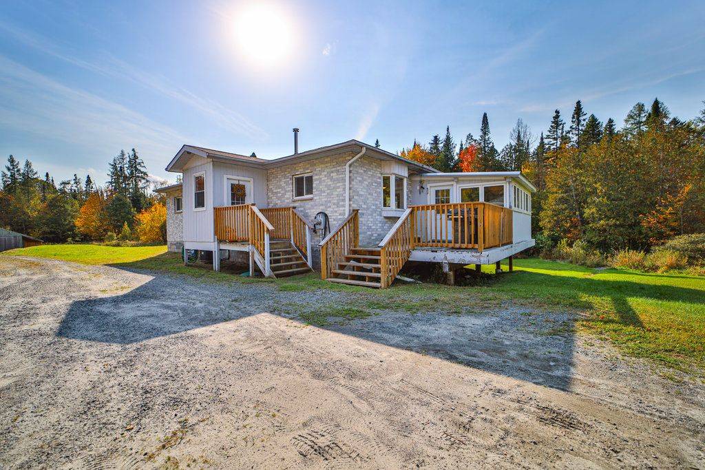 Huntsville, ON P1H 2J2,410 Etwell RD
